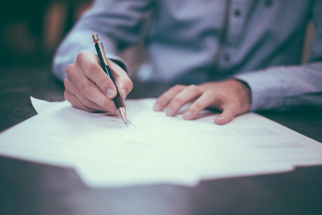 Consulta Gratuita con los Mejores Abogados Para Proceso de una Demanda por Lesiones en un Accidente, Responsable de Accidente y Lesiones Cercas de Mí en Hawthorne California